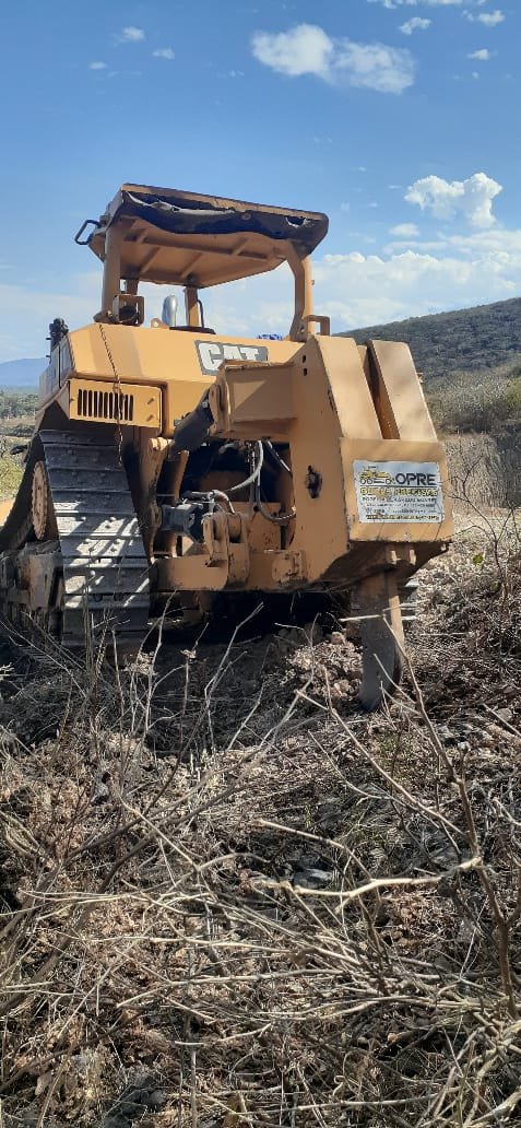Tractor D8 Caterpillar (4) Tractor bulldozer Caterpillar D8N