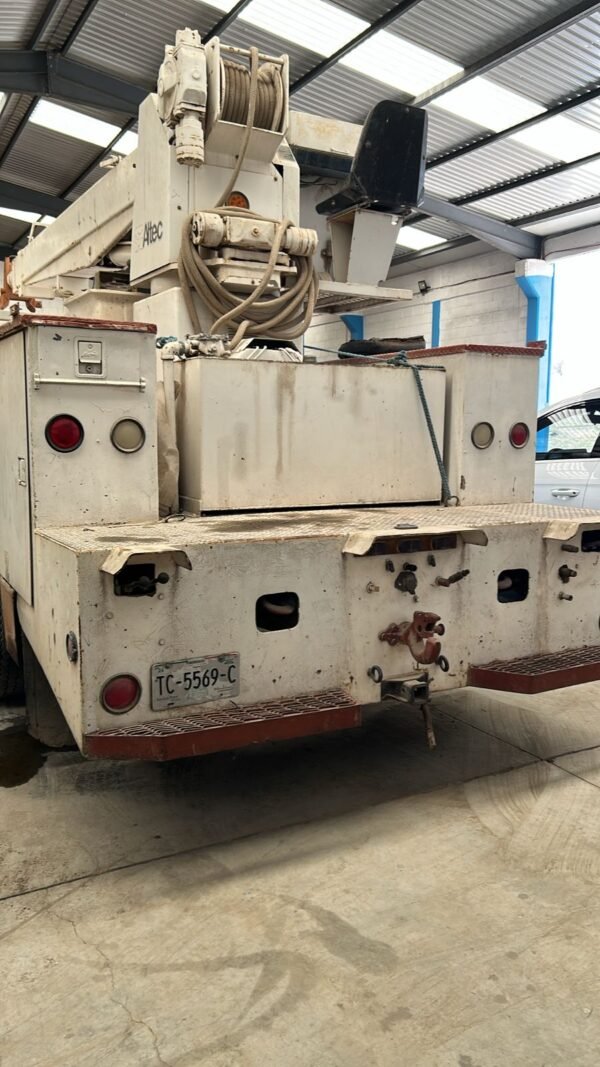 WhatsApp Image 2026-02-16 at 1.39.54 PM Camión Grúa Ford F 900