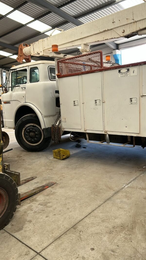 WhatsApp Image 2026-02-16 at 1.44.59 PM Camión Grúa Ford F 900